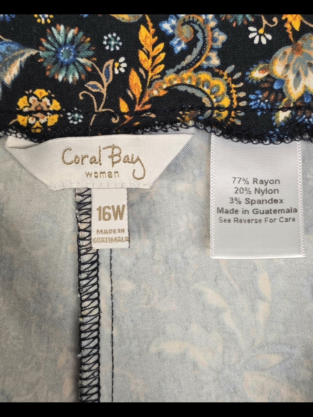 Coral Bay Women's Stretch Resortwear Summer Fall Floral Crop Capri Pants Sz 16W - Picture 2 of 6